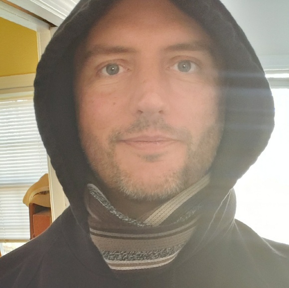 Meet your Posher, Erik - Picture 1 of 8